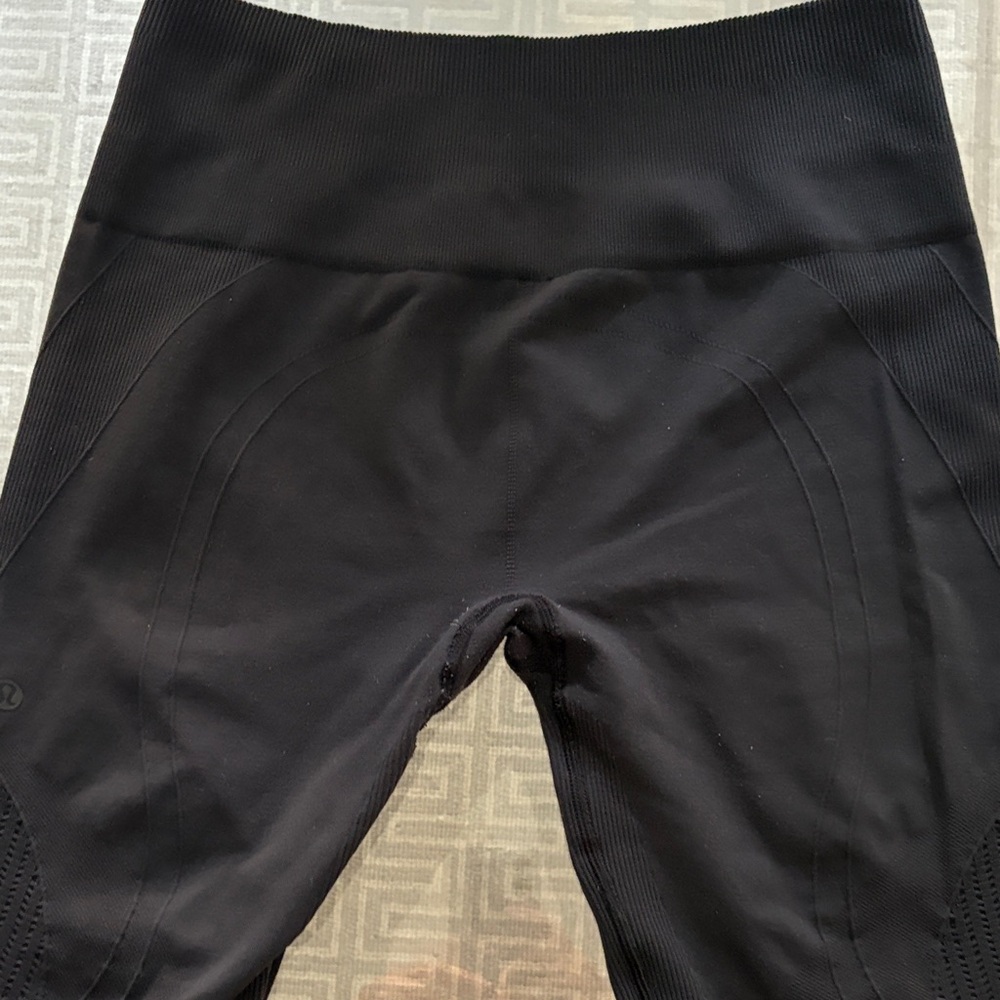 Lululemon Compression Like Black Cropped Leggings. - image 4